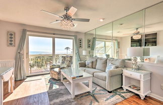 Foto 1 - Oceanfront Condo: Heated Pool & Steps to Beach