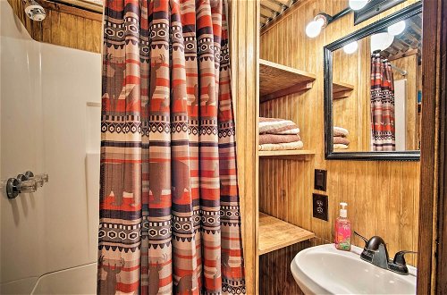 Foto 31 - Relaxing Hochatown Cabin w/ Deck & Hot Tub