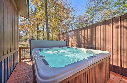 Photo 41 - Relaxing Hochatown Cabin w/ Deck & Hot Tub