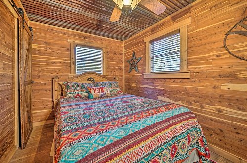 Foto 26 - Relaxing Hochatown Cabin w/ Deck & Hot Tub