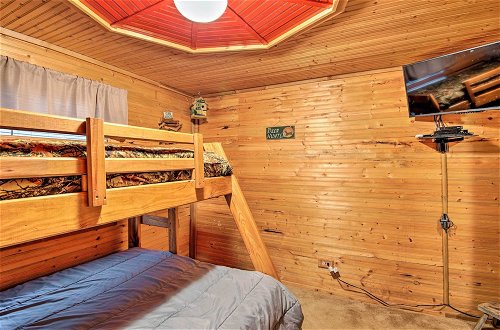 Foto 29 - Relaxing Hochatown Cabin w/ Deck & Hot Tub