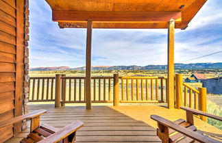 Foto 3 - Rustic Bryce Canyon Home w/ Deck on Sevier River