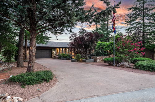 Foto 32 - Sleek Sedona Abode w/ Hot Tub + Outdoor Hangout