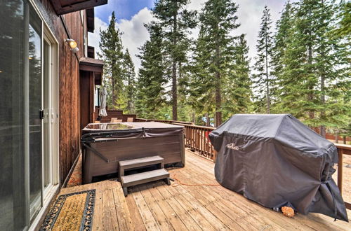 Photo 2 - Tahoe Donner Retreat w/ Hot Tub & Fireplace