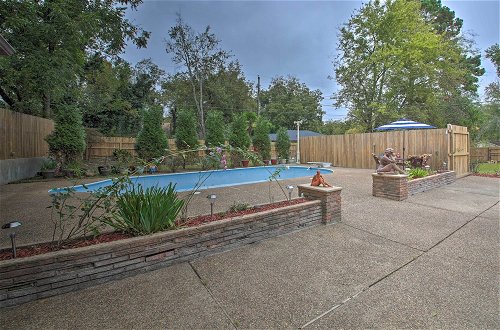 Photo 3 - Expansive Retreat With Pool ~ 1/2 Mi to Oaklawn