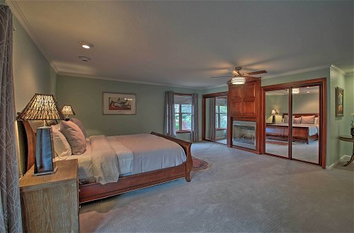Photo 20 - Expansive Retreat With Pool ~ 1/2 Mi to Oaklawn