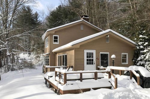 Foto 15 - 'the Mill River Cabin w/ Fireplace & River View