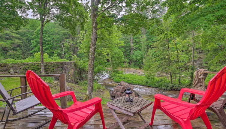 Foto 1 - 'the Mill River Cabin w/ Fireplace & River View