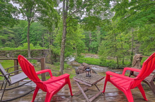 Foto 1 - 'the Mill River Cabin w/ Fireplace & River View