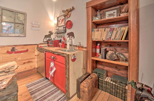 Photo 15 - One-of-a-kind Rustic Retreat in Dtwn Sturgeon Bay