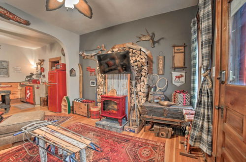 Photo 17 - One-of-a-kind Rustic Retreat in Dtwn Sturgeon Bay