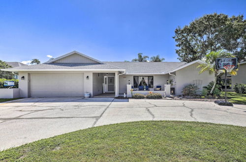 Foto 8 - Palm Harbor Home w/ Pool & Golf Course Views