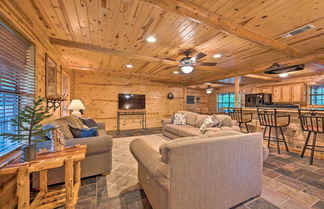 Photo 2 - Rustic Broken Bow Retreat w/ Hot Tub & Deck