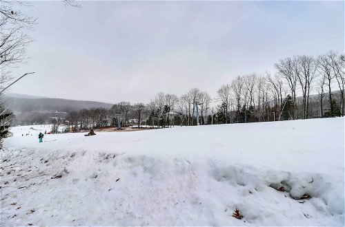 Photo 32 - Stylish Tannersville Townhome w/ Private Deck