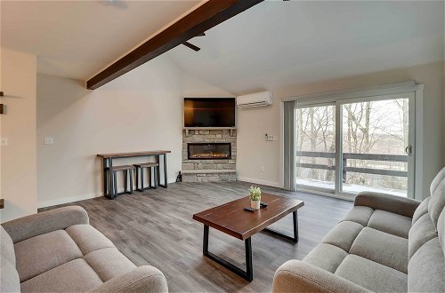 Photo 13 - Stylish Tannersville Townhome w/ Private Deck