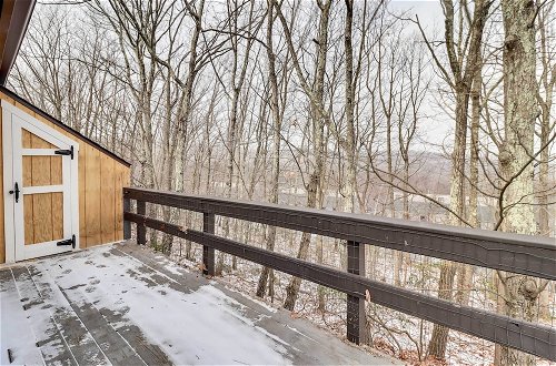 Photo 18 - Stylish Tannersville Townhome w/ Private Deck