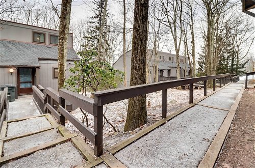 Photo 5 - Stylish Tannersville Townhome w/ Private Deck