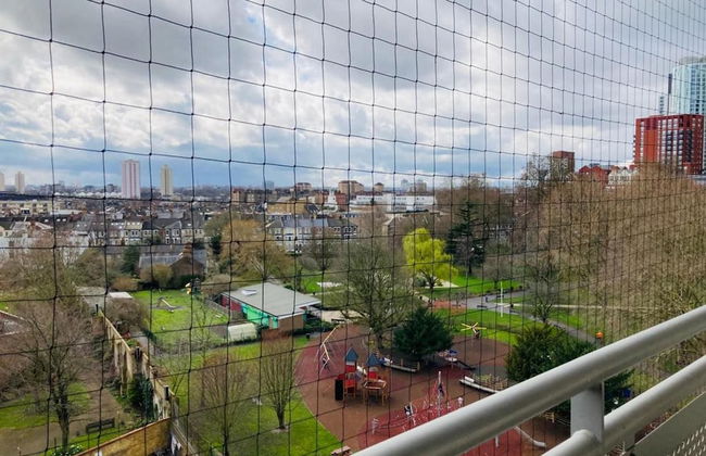 A Skyhigh Stay for 2 in Vauxhall London - Foto 9