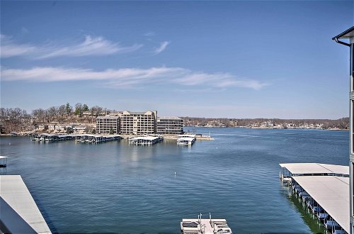 Foto 23 - Lakefront Ozark Condo w/ Views + Boat Slip