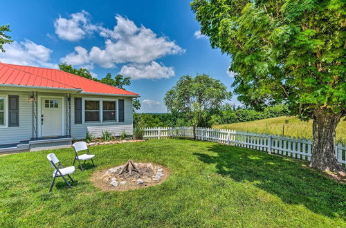 Photo 16 - Cottage w/ Deck & Yard: 2 Mi to Dale Hollow Lake