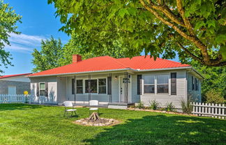 Photo 1 - Cottage w/ Deck & Yard: 2 Mi to Dale Hollow Lake