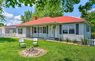 Photo 3 - Cottage w/ Deck & Yard: 2 Mi to Dale Hollow Lake