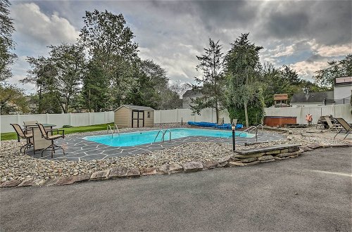 Photo 11 - Jersey Home w/ Private In-ground Pool & Hot Tub