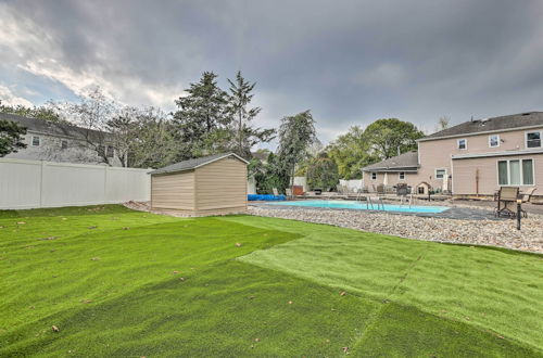 Photo 10 - Jersey Home w/ Private In-ground Pool & Hot Tub