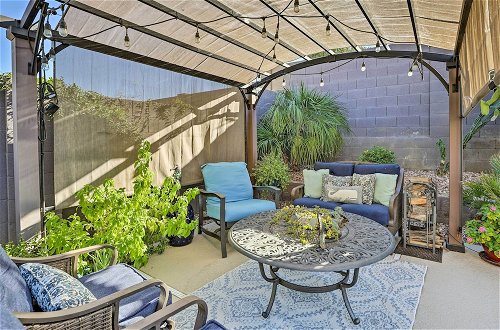 Foto 8 - Luxe Goodyear Home w/ Serene Backyard & Game Room