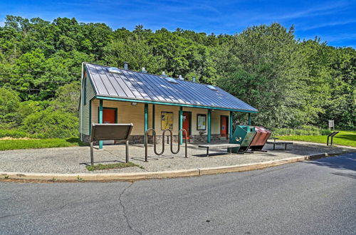 Photo 23 - Modern East Stroudsburg Getaway With Gas Grill