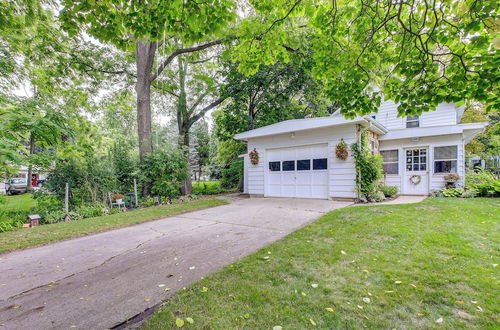 Photo 17 - Historic Home w/ Sunroom - 5 Mi to Lambeau Field