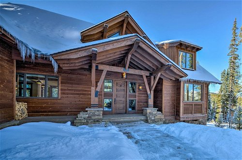 Photo 10 - Custom Ski-in/out Chalet With Hot Tub & Wet Bars