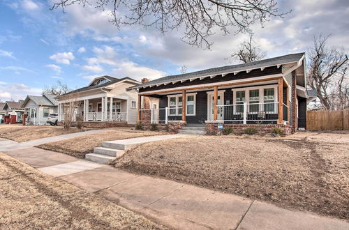 Photo 5 - Charming Downtown Home w/ Updated Interior