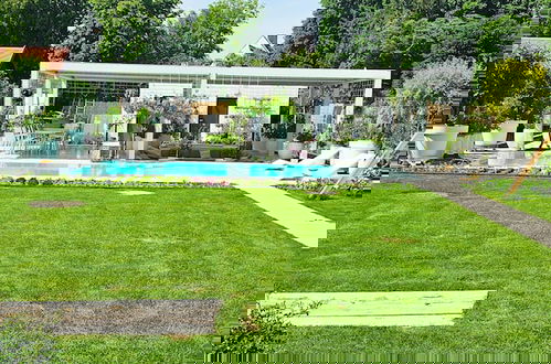 Foto 48 - Luxus Neubau 170m2 Loft mit Pool Garten