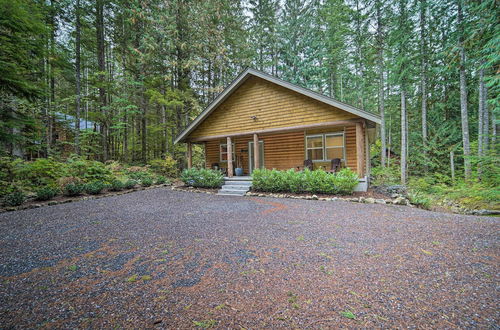 Photo 16 - Peaceful Forest Retreat by Mt. Baker Slopes