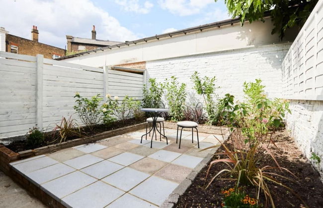 The Langthorme Park Place - Trendy 3bdr House With Garden and Study Room - Foto 29