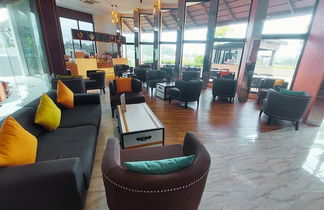 Foto 2 - Seaview Condo In 5 Star Resort - MG1