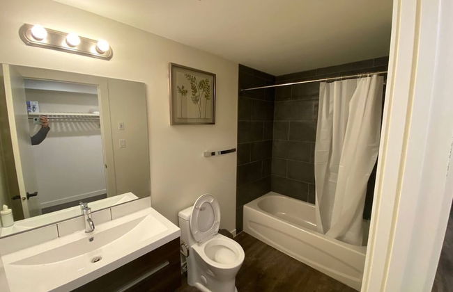 Brand New Dt 1 Br Close To All Edmonton, Canada - Foto 4