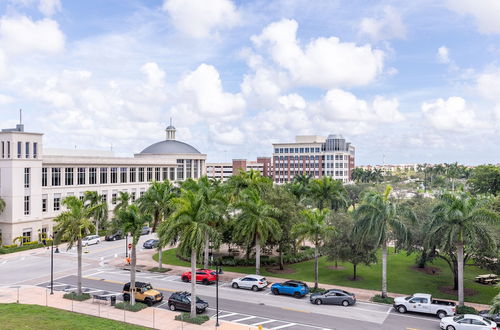 Photo 19 - Modern Studio in Downtown Doral