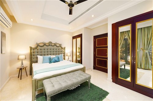 Foto 5 - Maison Privee - Opulent Palm Villa w/ Pool & Royal Atlantis Views