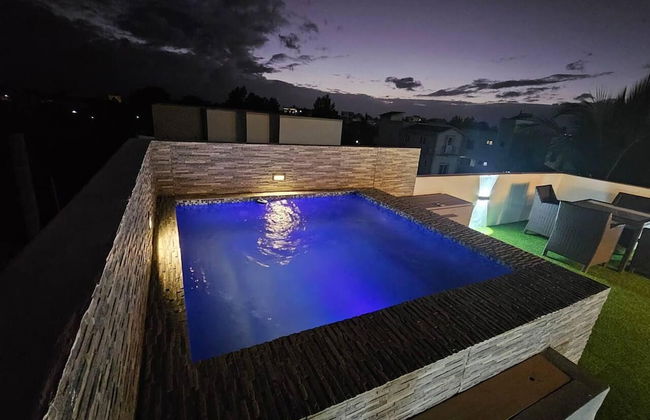 Rooftop Garden Jacuzzi Luxury Villa - Foto 14