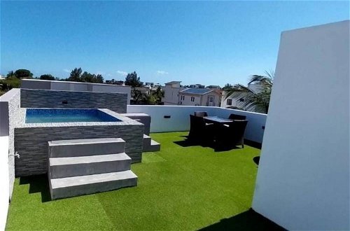 Foto 16 - Rooftop Garden Jacuzzi Luxury Villa