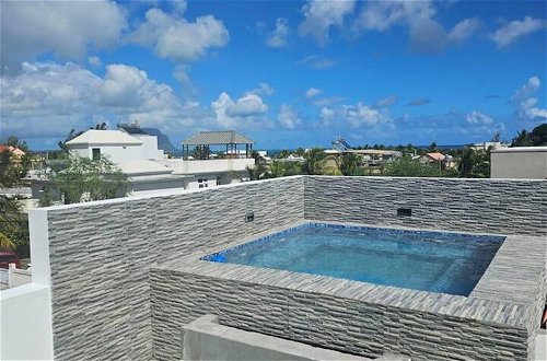 Foto 19 - Rooftop Garden Jacuzzi Luxury Villa