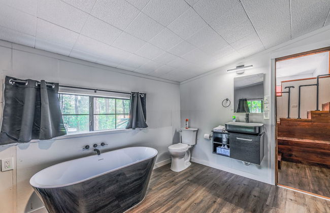 Midtown Lodge - Photo 5