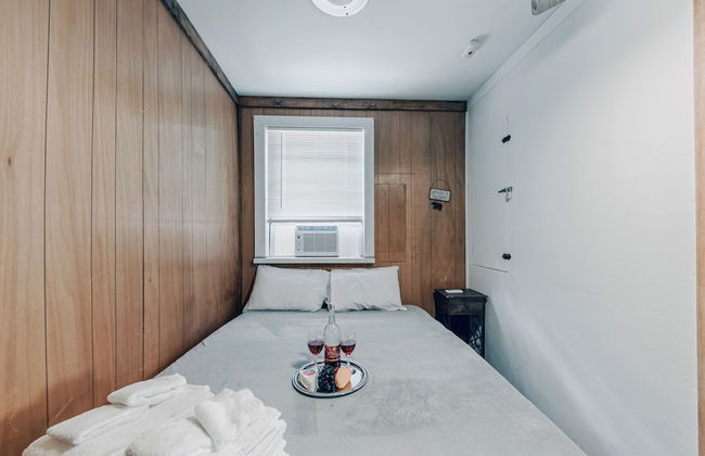 Midtown Lodge - Photo 10