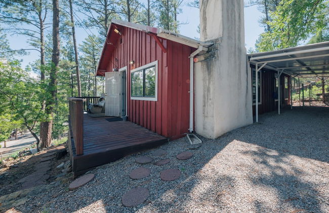 Midtown Lodge - Photo 26