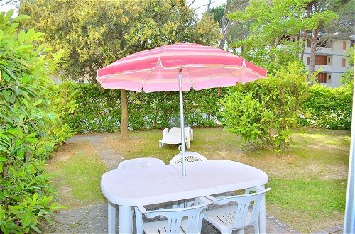 Photo 11 - Lovely Flat With Private Garden Next to the Beach