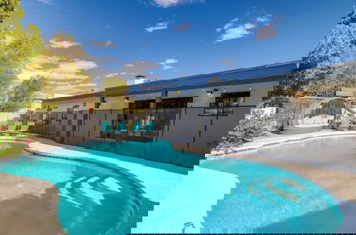Photo 1 - Backyard Pool, Puttinggreen, Playground Modern 5bdr White Agate by Avantstay