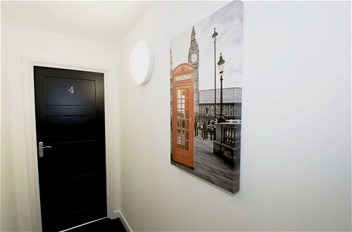 Photo 48 - London Deluxe Apartments