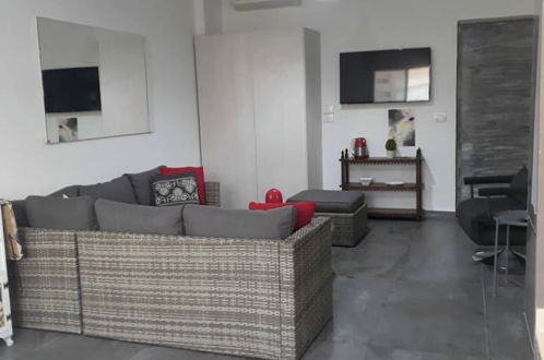 Foto 6 - Studio In Dbayeh In A Prime Location, Wifi, 38sqm